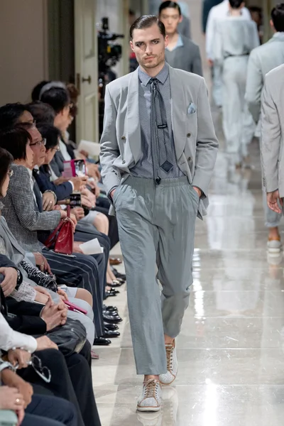 Look 83